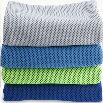 Buy 160gsm Weather Resistant Ultra-Absorbent Microfiber Sport Towel for Outdoor Activities online manufacture