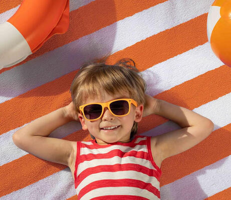 Buy Premium Combed Cotton Beach Towel with Yarn-dyed Technic and Lightweight Design for Ultimate Comfort online manufacture