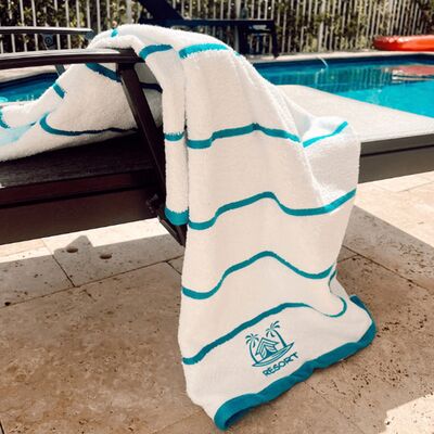 Buy 700 GSM Family-Sized Beach Towel - Ultra Absorbent Oversized Beach Blanket for Outdoor Use online manufacture