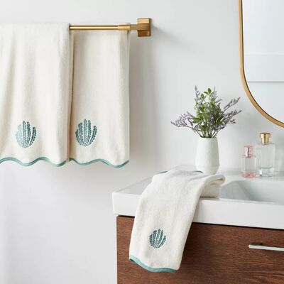buy Coastal-Themed Cotton Bath Towel Set with 550-600 GSM Absorbency and Customizable Sizes for Beach-Inspired Bathrooms online manufacture