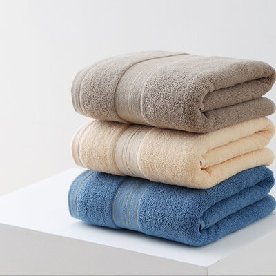 Customizable Cotton Bath Towels Soft And Comfortable High Absorbability Space Saving