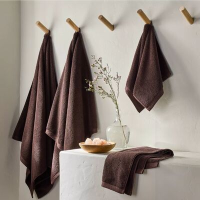 700 GSM Organic Cotton Bath Towel - Premium Thick & Soft Design for Luxurious Bath or Shower Experience