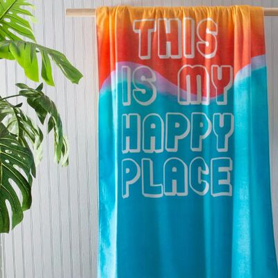 Ultra-Lightweight Organic Cotton Beach Towel with Open-Weave Design for Quick Drying in Tropical Climates